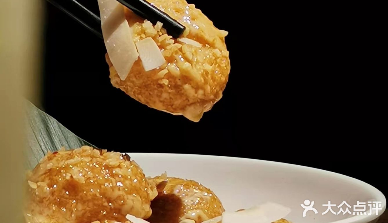 顺着时光的烙印 来到天河北这家椰子鸡老店