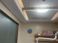-上海仁爱医院口腔科 · 种植