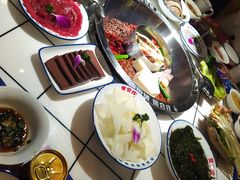-贤合庄卤味火锅(安吉万达店)