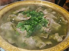 韭花汆羊肉-和和小厨