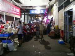 -鑫朱雀农贸批发市场