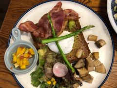 培根香肠鳄梨酱水波蛋-AFS Cafe & Canteen(闽江二路店)