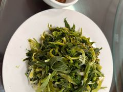 -华龙特色大骨鸡农家菜馆