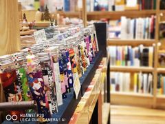 -猫的天空之城概念书店(杭州南宋御街店)