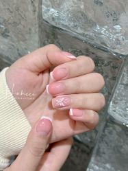 -花岐款式专研健康美甲沙龙