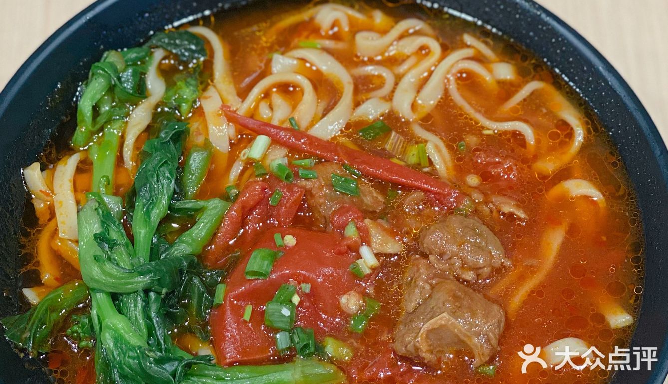 永和大王喊你嗦面🍜啦！大块牛腩面满满幸福感 