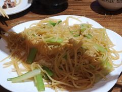 -东来菜馆•手抓海鲜家常菜•海鲜锅贴(鸽子窝店)