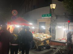 -吴山路夜市