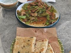 -何适山庄 ·可团建(水长城P2停车场店)