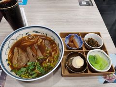 至臻金牌红烧牛肉面-康师傅私房牛肉面(北京南站店)