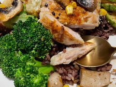 -POKEE VIA&Brunch·维娅(重庆来福士店)