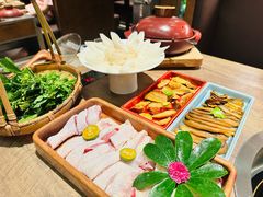 -蘑界·野生菌火锅(深业上城店)