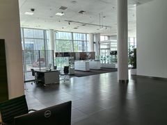-奔驰北京极光星徽(四元桥店)