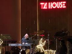 -TZ House音乐现场(来福士中心店)