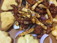 东镇烤三味-老东镇啤酒屋海鲜加工·蒸汽海鲜·海鲜烧烤(台东店)