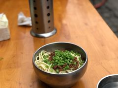 素椒杂酱面-左撇子私房面