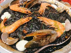 传统西班牙墨鱼汁海鲜饭-BROWNSTONE布朗石西班牙餐厅(深圳湾店)