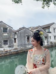 -一揽芳华汉服旗袍体验馆(拙政园店)