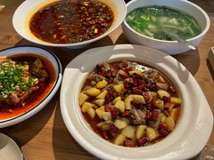 -临界音乐酒馆·小龙虾·江湖菜(华熙LIVE·鱼洞店)