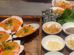 -围炉肉舍•炭烤活鳗•丹东海鲜烤肉(步行街店)