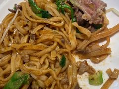 干炒牛河-潮泰牛肉火锅 · 创于1992年(车公庙店)