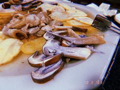 -宏宏无烟石板烧烤