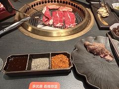 -铭牛烧肉·和牛海鲜自助(高新月牙湖店)