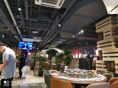 大堂-日进一片海.生腌海鲜火锅.宵夜烧烤(三里屯总店)