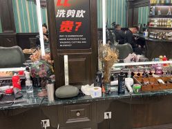 -海文先生国潮烫染男士理发馆