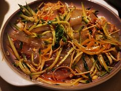 -八府香鸭·啫啫煲(华山路店)
