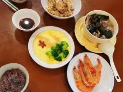 -鲸鱼妈妈月嫂/育婴师定制