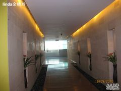 -龙之梦大酒店-健身中心