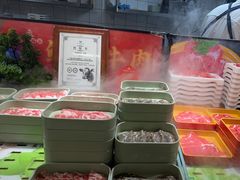 -四囍码头海鲜烧烤自助火锅(外滩南京东路悦荟广场店)