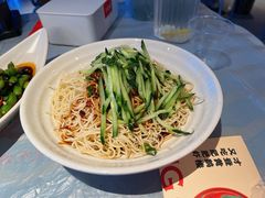 -肥肥虾庄·金牌油焖大虾(杨园滨江时代walk店)