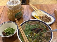 -云阿蛮云南生烫牛肉米线(奉贤路店)