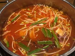 酸汤鱼火锅-阿婉贵州苗家酸汤鱼(梅林店)