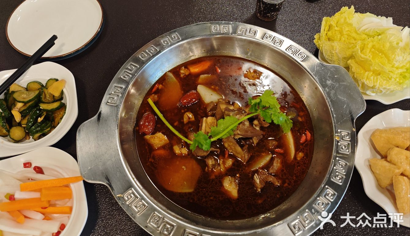我点的一个红焖羊肉双人餐，￥158，羊肉比较少