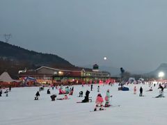 -济南卧虎山滑雪场