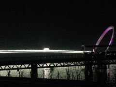 -南京眼步行桥