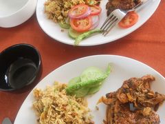 -Lake Shore Hotel & Restaurant