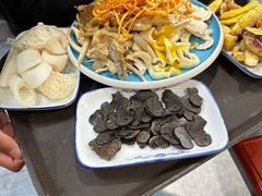 -菌之家·专业纯野生菌火锅·特色炒菌