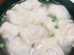 三鲜大馄饨-万寿斋(山阴路店)