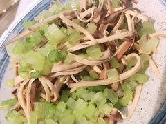 香芹拌干丝-和记小菜(七宝店)