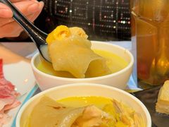 -鲜入围煮花胶鸡海鲜火锅