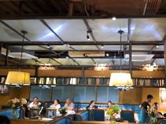 -领鲜活海鲜榴莲自助火锅(东门店)