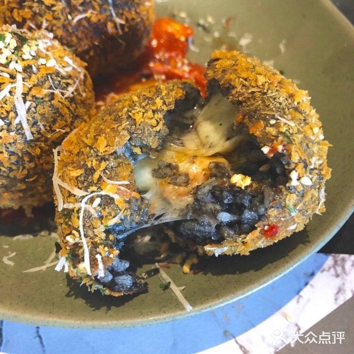 KCOOKING概念韩餐(世茂52+店)墨鱼芝士饭团图片