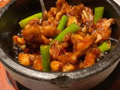 石锅杭椒牛蛙-桂满陇天书(南京德基旗舰店)