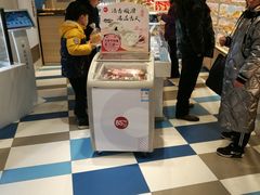 -85度C(生甜甜圈研究工坊·上海平凉店)