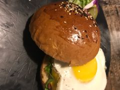 -HIGH FIVE哈福手工汉堡(桂林路店)