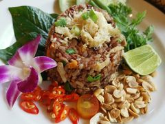 -Chom Cafe and Restaurant